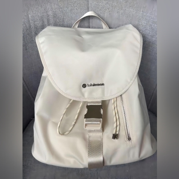 lululemon side bag Everywhere Crossbody Bag 2L